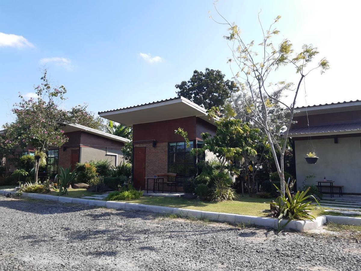 Vwara Resort Buriram Exterior photo